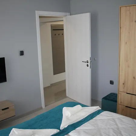 First Line Apartament Bałczik